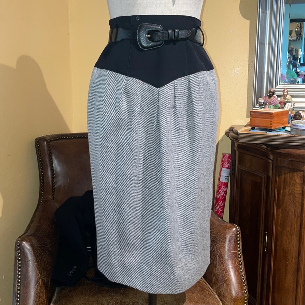 Louis Feraud Black and Gray Pencil Skirt